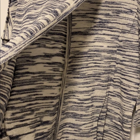 💥💥 SOLD 💥💥 Blue for sale fifth avenue sweater size medium - Picture 3 of 8